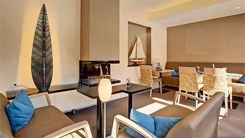 gemütliche Lounge mit Kamin gemütliche Lounge mit Kamin